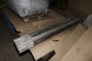 Хорошо видна токарка титанового прутка--левак. Салда только шлифует. (2514 просмотров) <a class='original' href='./download/file.php?id=75405&mode=view' target=_blank>Загрузить оригинал (9.26 МБ)</a>