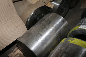 Обточенный титаа. Видны &quot;зёрна&quot;. Пруток--не пруток а слиток, Ф300мм (2514 просмотров) <a class='original' href='./download/file.php?id=75406&mode=view' target=_blank>Загрузить оригинал (8.68 МБ)</a>