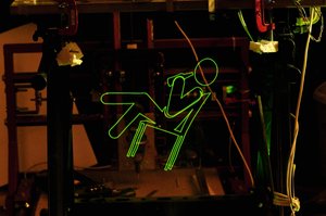 рисование светом.JPG (6728 просмотров) <a class='original' href='./download/file.php?id=755&sid=2fb17b841b583712f8006f856c98c40c&mode=view' target=_blank>Загрузить оригинал (462.71 КБ)</a>