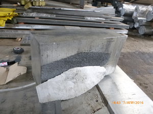 Д19Т плита =200мм. Трещины вдоль плоскости резки. Почему-то от ленточки трещит часто. (5508 просмотров) <a class='original' href='./download/file.php?id=77083&mode=view' target=_blank>Загрузить оригинал (636 КБ)</a>