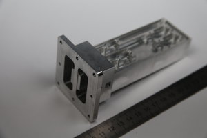 Корпус из прутка Д16Т для радиотехнической аппаратуры, пруток иногда лучше использовать для стабильности размеров. (3420 просмотров) <a class='original' href='./download/file.php?id=77189&mode=view' target=_blank>Загрузить оригинал (6.25 МБ)</a>