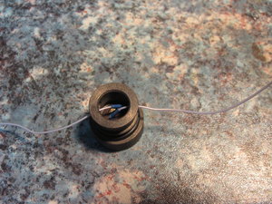 паяем провода и вставляем в переходник (3799 просмотров) <a class='original' href='./download/file.php?id=78824&mode=view' target=_blank>Загрузить оригинал (2.84 МБ)</a>