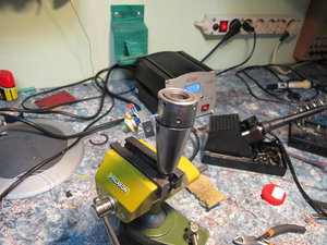 паяем диод и контакты (3799 просмотров) <a class='original' href='./download/file.php?id=78827&mode=view' target=_blank>Загрузить оригинал (2.38 МБ)</a>