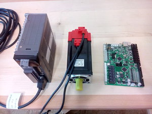 Сервопривод и контроллер (4630 просмотров) <a class='original' href='./download/file.php?id=78881&mode=view' target=_blank>Загрузить оригинал (2.9 МБ)</a>