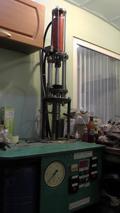 Литьевая машинка (3120 просмотров) <a class='original' href='./download/file.php?id=78949&mode=view' target=_blank>Загрузить оригинал (982.9 КБ)</a>