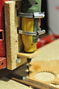 крепление шейки фрезера самодельный cnc станок (9773 просмотра) <a class='original' href='./download/file.php?id=793&mode=view' target=_blank>Загрузить оригинал (472.57 КБ)</a>