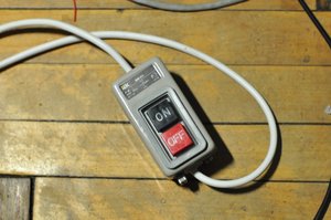 выключатель самодельный чпу станок.JPG (120181 просмотр) <a class='original' href='./download/file.php?id=797&mode=view' target=_blank>Загрузить оригинал (512.19 КБ)</a>