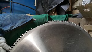 20 тыр за 1 минуту на выброс. Что-то пошло не так. Такое бывает. Буквально на первой резке. Ломал зубья разводником--не сломал. Думал сталь перекалёная, так и не понял причину. (4881 просмотр) <a class='original' href='./download/file.php?id=80585&mode=view' target=_blank>Загрузить оригинал (4.12 МБ)</a>