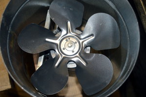 вот такой вент. 400 куб/час. (2279 просмотров) <a class='original' href='./download/file.php?id=80594&mode=view' target=_blank>Загрузить оригинал (558.25 КБ)</a>