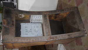 здесь видно площадку под материнку и слот под диски (3149 просмотров) <a class='original' href='./download/file.php?id=82459&mode=view' target=_blank>Загрузить оригинал (938.19 КБ)</a>