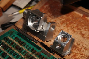 Слева деталь из Д16Т в своей технологической оснастке, тоже из Д16Т (6474 просмотра) <a class='original' href='./download/file.php?id=82807&mode=view' target=_blank>Загрузить оригинал (5.53 МБ)</a>