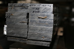 Полосы из алюминиевых плит (10299 просмотров) <a class='original' href='./download/file.php?id=83086&mode=view' target=_blank>Загрузить оригинал (6.93 МБ)</a>