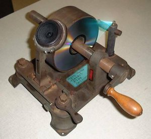 CD.jpg (1802 просмотра) <a class='original' href='./download/file.php?id=83759&mode=view' target=_blank>Загрузить оригинал (27.65 КБ)</a>