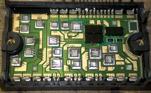 30-power-module.jpg (2692 просмотра) <a class='original' href='./download/file.php?id=83986&mode=view' target=_blank>Загрузить оригинал (113.6 КБ)</a>