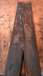 плюнул и заварил дыру намертво (3648 просмотров) <a class='original' href='./download/file.php?id=87912&mode=view' target=_blank>Загрузить оригинал (1.88 МБ)</a>