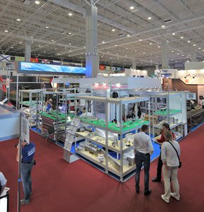 Так выглядел стенд уже утром, 06/09/2016г. (5549 просмотров) <a class='original' href='./download/file.php?id=90145&mode=view' target=_blank>Загрузить оригинал (2.08 МБ)</a>