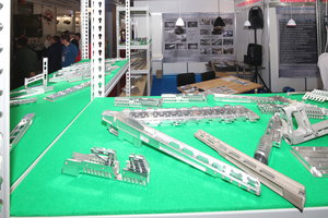 На переднем плане лежат детали от ложа Т5000. (5538 просмотров) <a class='original' href='./download/file.php?id=90174&mode=view' target=_blank>Загрузить оригинал (11.21 МБ)</a>