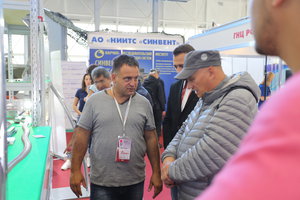 В первые три дня, как правило интересовались металлом и его обработкой. Дети пошли в пятницу и позже, всем было интересно и необычно осмотреть наш стенд (5536 просмотров) <a class='original' href='./download/file.php?id=90193&mode=view' target=_blank>Загрузить оригинал (7.81 МБ)</a>