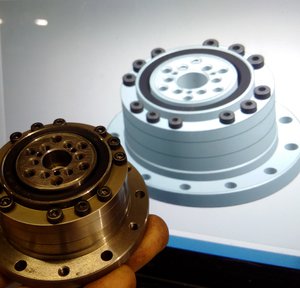 Строил модель, измеряя волновой редуктор микрометром. (10418 просмотров) <a class='original' href='./download/file.php?id=92363&mode=view' target=_blank>Загрузить оригинал (1.04 МБ)</a>