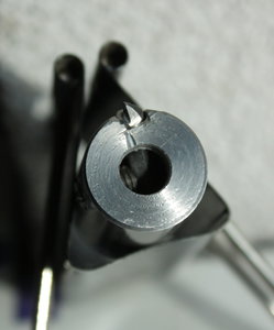 винт зажимающий вставку (3276 просмотров) <a class='original' href='./download/file.php?id=93804&mode=view' target=_blank>Загрузить оригинал (489.13 КБ)</a>