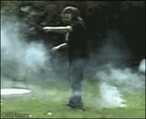 Fireworks-rocket-headshot.gif (2664 просмотра) <a class='original' href='./download/file.php?id=93945&mode=view' target=_blank>Загрузить оригинал (1.99 МБ)</a>