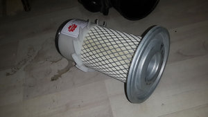 Этот фильтр единственный подошел по посадке в &quot;основную часть&quot;. Но металлический торец вклеен в фильтр. Отодрать не получается без разрушения обоймы фильтра. (1869 просмотров) <a class='original' href='./download/file.php?id=94137&mode=view' target=_blank>Загрузить оригинал (61.61 КБ)</a>