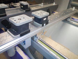 Как бы стол.Передвижные балки со съемными вакуумными присосками (6367 просмотров) <a class='original' href='./download/file.php?id=96090&mode=view' target=_blank>Загрузить оригинал (2.85 МБ)</a>