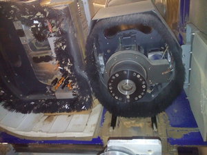 Главный електрошпиндель.Слева сверла (привод от пневматики) (6367 просмотров) <a class='original' href='./download/file.php?id=96091&mode=view' target=_blank>Загрузить оригинал (3.2 МБ)</a>