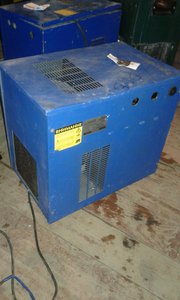 Пивной охладитель.jpg (1716 просмотров) <a class='original' href='./download/file.php?id=96231&mode=view' target=_blank>Загрузить оригинал (246.1 КБ)</a>