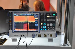 обалденный осцилограф.JPG (15553 просмотра) <a class='original' href='./download/file.php?id=963&mode=view' target=_blank>Загрузить оригинал (275.53 КБ)</a>