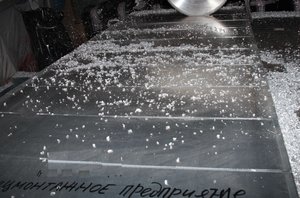 Фреза Ø700мм, z=80. Нарезка заготовок из плиты АМГ6 ≠35мм. Хотя мы предлагали порезать вдоль. (2034 просмотра) <a class='original' href='./download/file.php?id=96466&mode=view' target=_blank>Загрузить оригинал (1.78 МБ)</a>