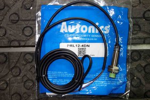 Индуктивный датчик (концевик) три провода коричневый, голубой, черный. (3183 просмотра) <a class='original' href='./download/file.php?id=96794&mode=view' target=_blank>Загрузить оригинал (75.4 КБ)</a>