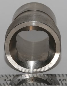 Деталь из прутка ВТ6, который стоил очень сносно. В отличие от сломанного инструмента. (5557 просмотров) <a class='original' href='./download/file.php?id=97810&mode=view' target=_blank>Загрузить оригинал (287.88 КБ)</a>