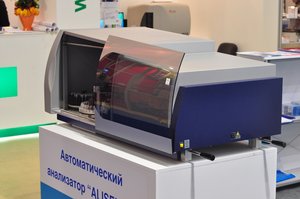 робот для работы с расстворами.jpg (12010 просмотров) <a class='original' href='./download/file.php?id=981&mode=view' target=_blank>Загрузить оригинал (267.4 КБ)</a>