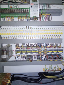 Ах, да, забыл. Электрошкаф. Готовый. Для 1-го станка. (7082 просмотра) <a class='original' href='./download/file.php?id=98236&mode=view' target=_blank>Загрузить оригинал (5.96 МБ)</a>