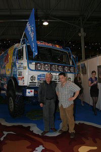 Рруководитель &quot;КАМАЗ-Мастер&quot; Семен Якубов (слева). (5292 просмотра) <a class='original' href='./download/file.php?id=99196&mode=view' target=_blank>Загрузить оригинал (2.57 МБ)</a>